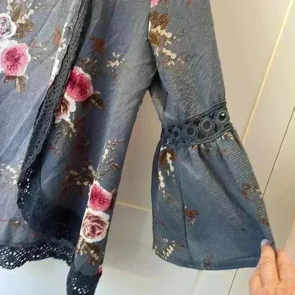 Floral kimono, Style Mid Length - Picture 4 of 5